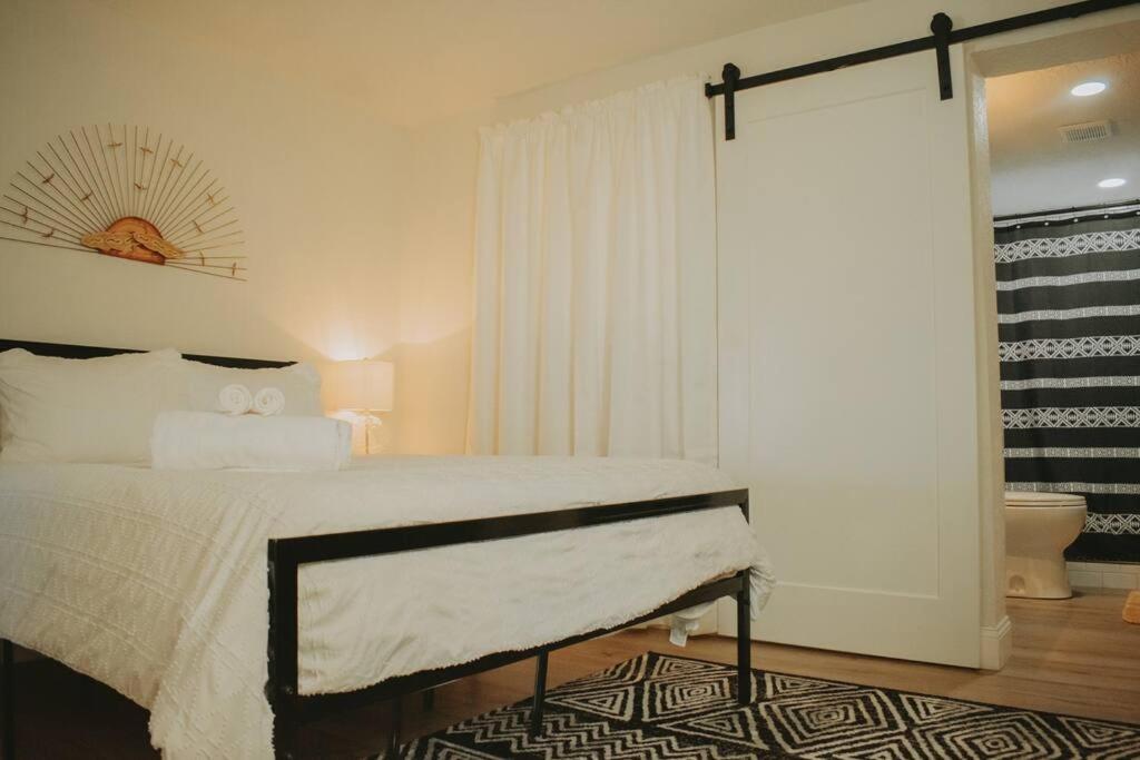 Casa Charleston-3Br-2Bath-Hot Tub-Pet Friendly-No Pet Fees! Villa Albuquerque Exterior foto