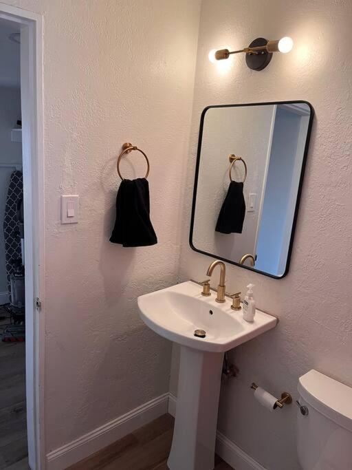 Casa Charleston-3Br-2Bath-Hot Tub-Pet Friendly-No Pet Fees! Villa Albuquerque Exterior foto