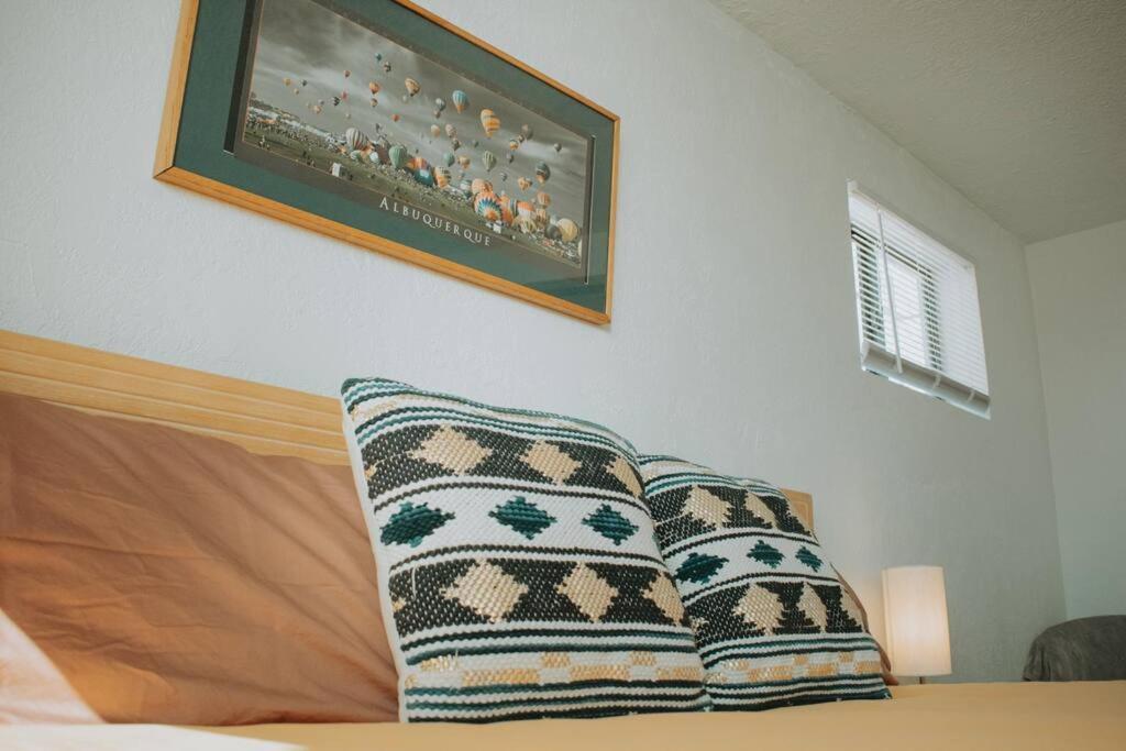 Casa Charleston-3Br-2Bath-Hot Tub-Pet Friendly-No Pet Fees! Villa Albuquerque Exterior foto