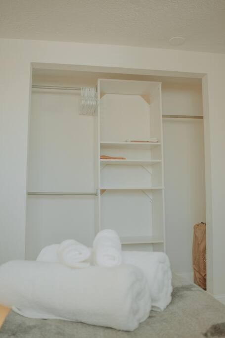 Casa Charleston-3Br-2Bath-Hot Tub-Pet Friendly-No Pet Fees! Villa Albuquerque Exterior foto