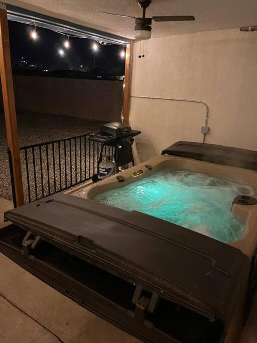 Casa Charleston-3Br-2Bath-Hot Tub-Pet Friendly-No Pet Fees! Villa Albuquerque Exterior foto