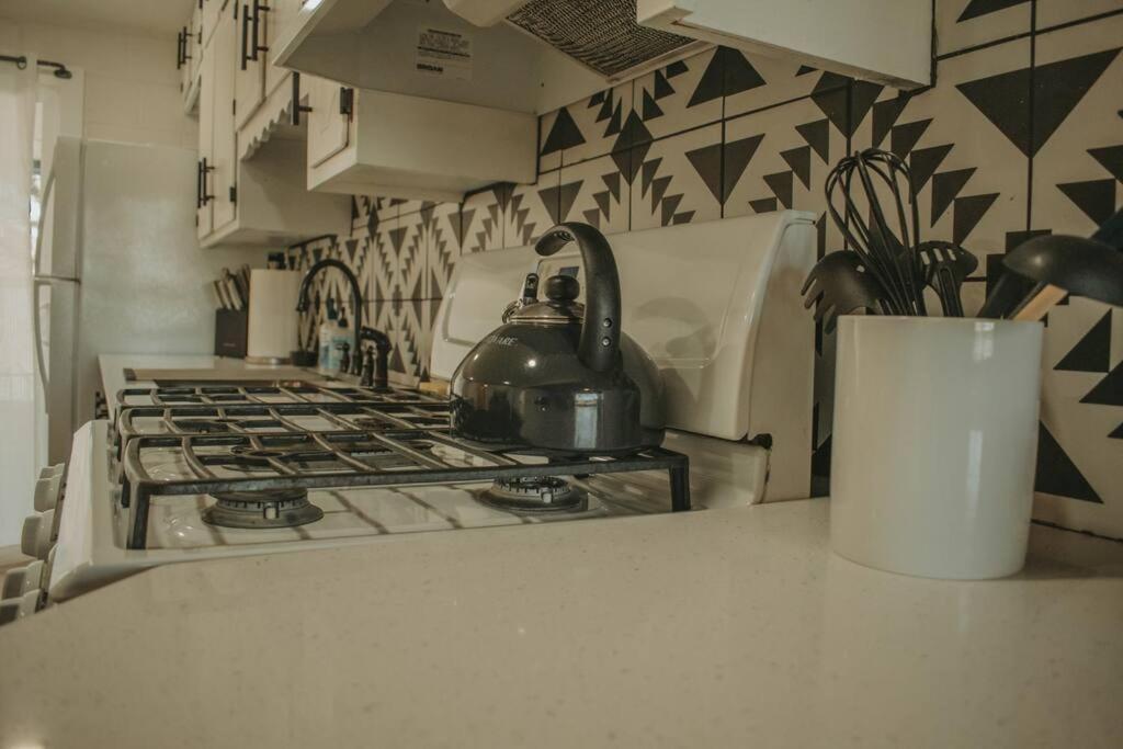 Casa Charleston-3Br-2Bath-Hot Tub-Pet Friendly-No Pet Fees! Villa Albuquerque Exterior foto
